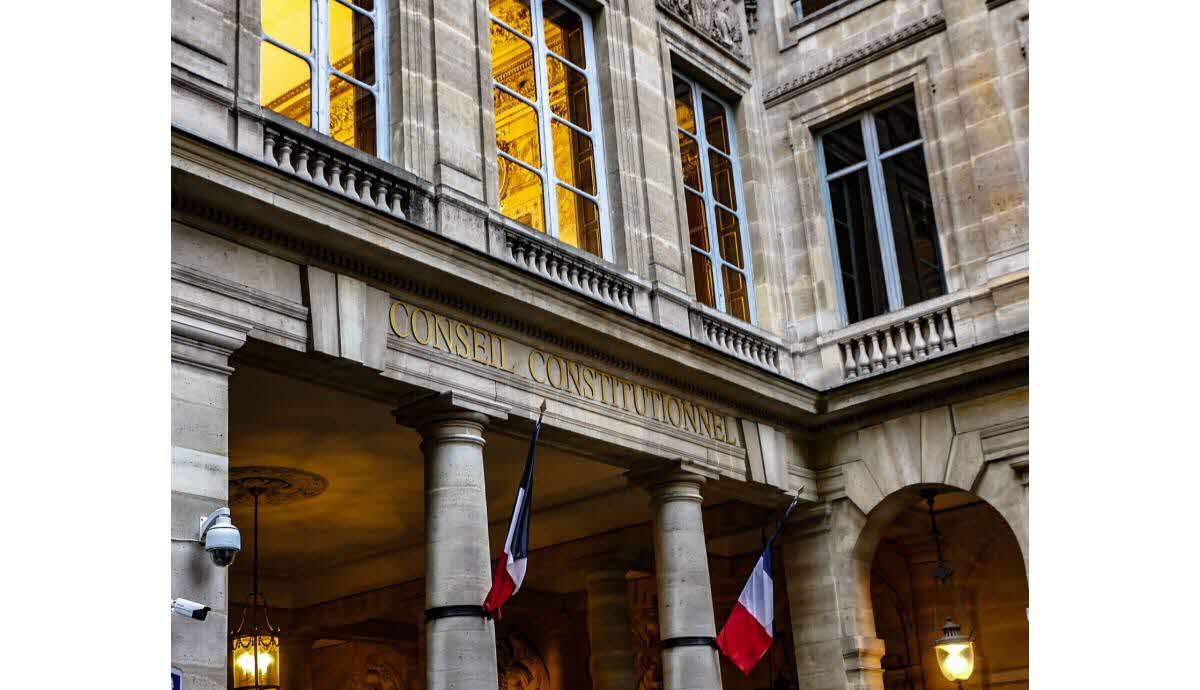 Représentation d'une salle de rétention en France