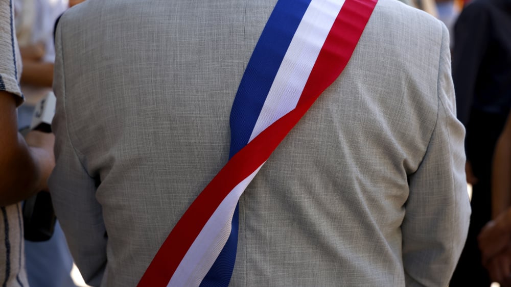 Maire agressé en Isère: image associée à l
