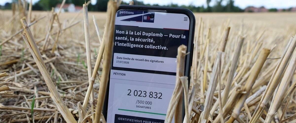 Manifestation contre la loi Duplomb et pesticides