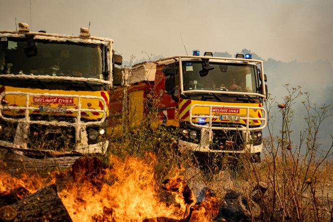 Lors de l’incendie massif survenu dans le département de l’Aude, le 7 août 2025.