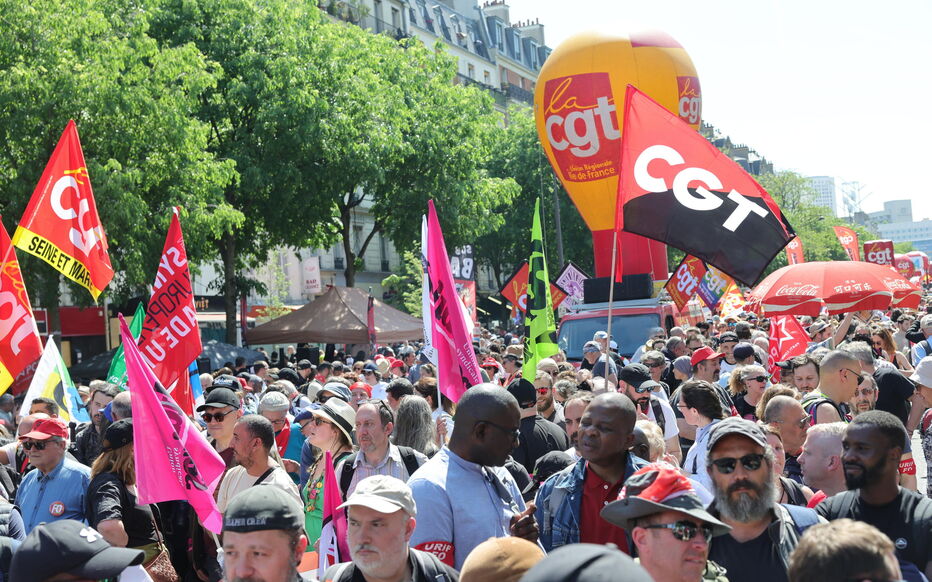 Paris, le 1er mai. Face aux futures pistes d'économies voulues par Matignon, l'intersyndicale a prévu de se réunir le 1er septembre.