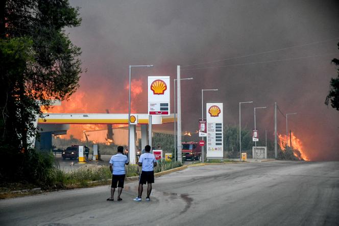 Feu de forêt en Achaia, Grèce