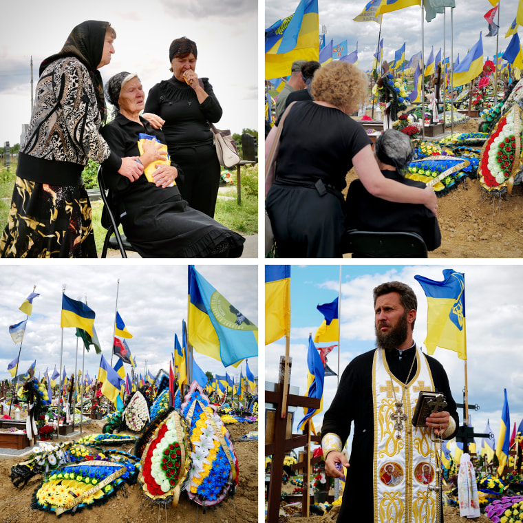 Drapeaux ukrainiens au cimetière pour soldats