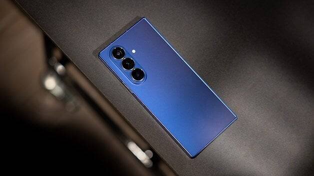 Dos bleu du Samsung Galaxy Z Fold 7