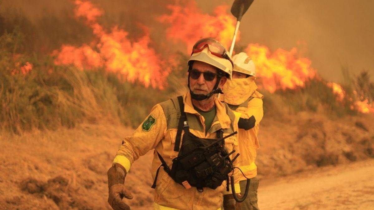Incendies en Espagne: vue aérienne des feux en Espagne