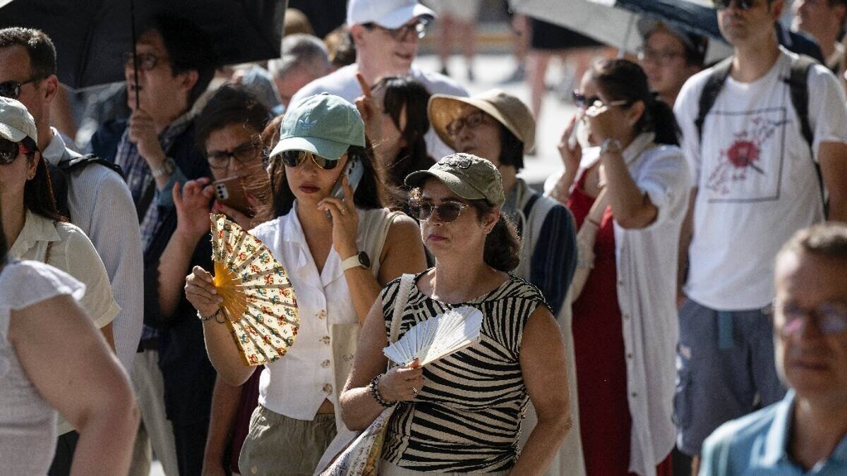 Vue aérienne de canicule et risques d'incendie