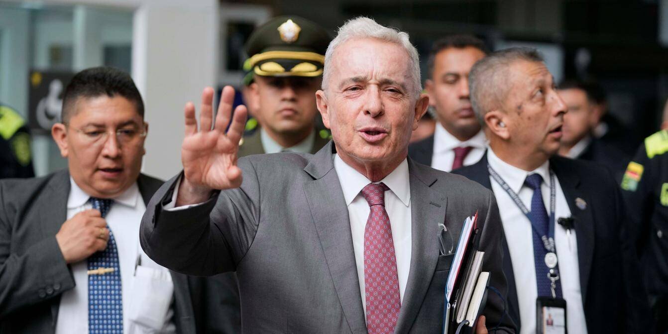 Photo d\’archive de l\’ex-président Álvaro Uribe