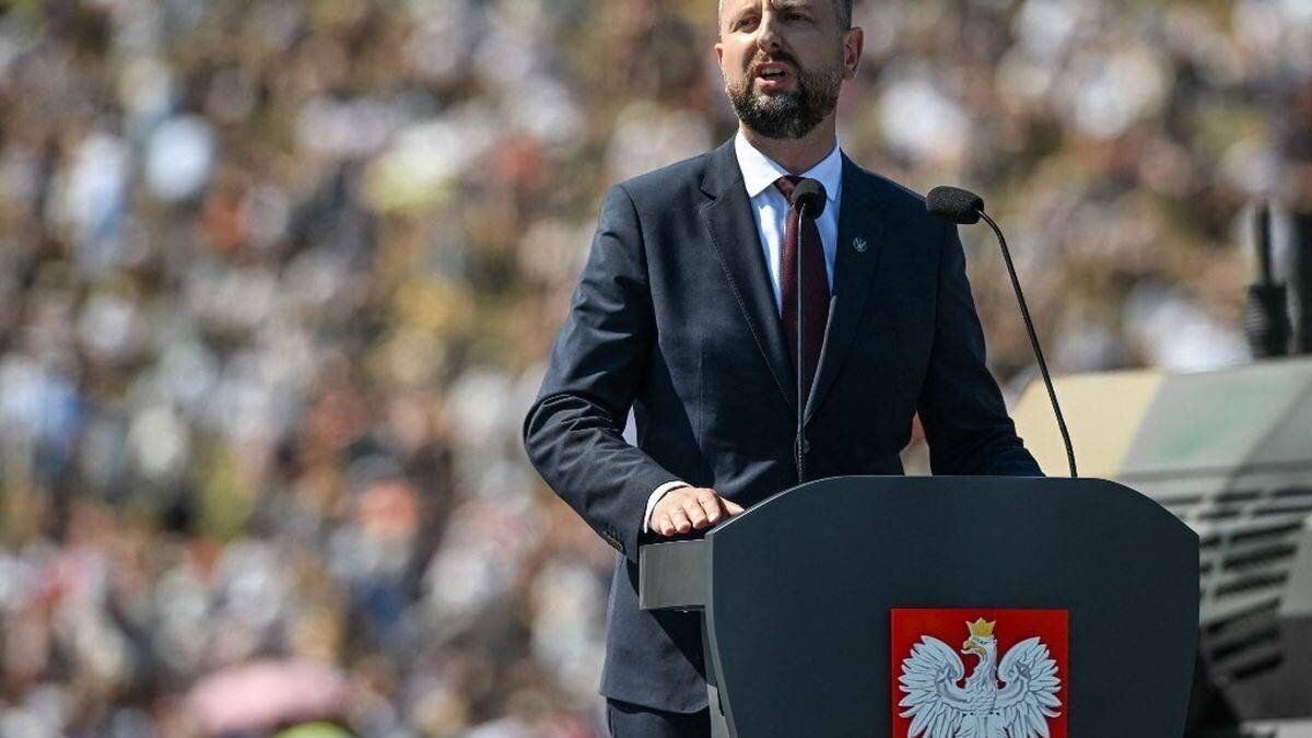 Ministre polonais de la Défense Kosiniak-Kamysz lors d’un point presse
