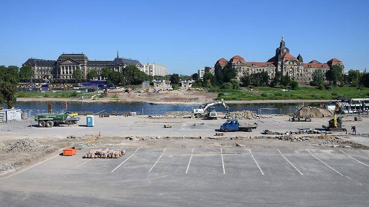 Ruines de la Carolabrücke après l'effondrement