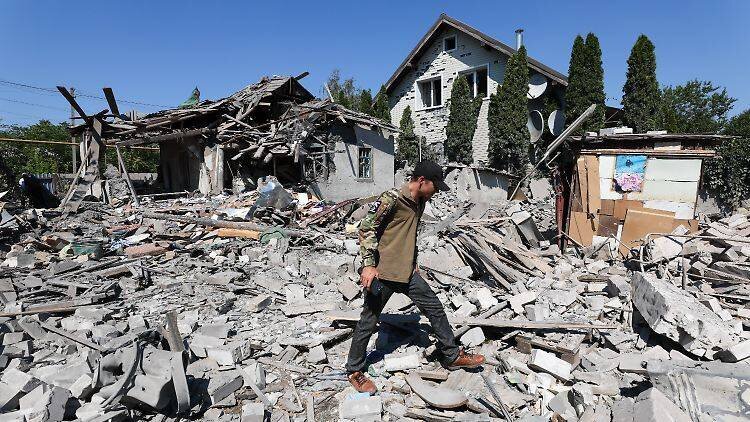 Rencontre internationale évoquant le Donbass