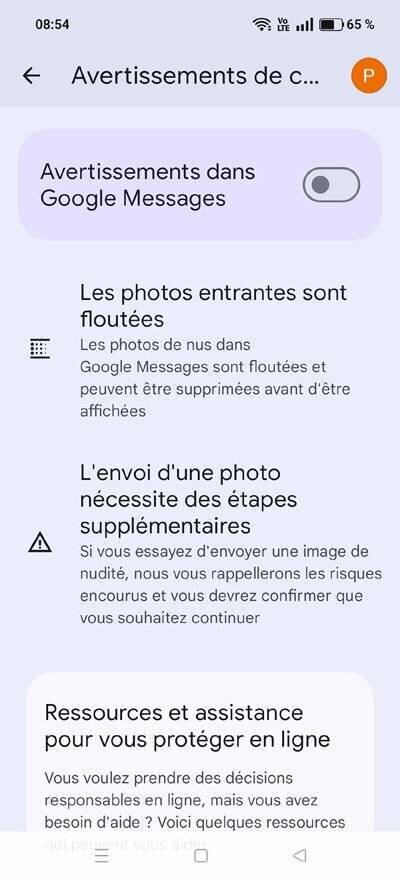 Interface Google Messages affichant image floutée