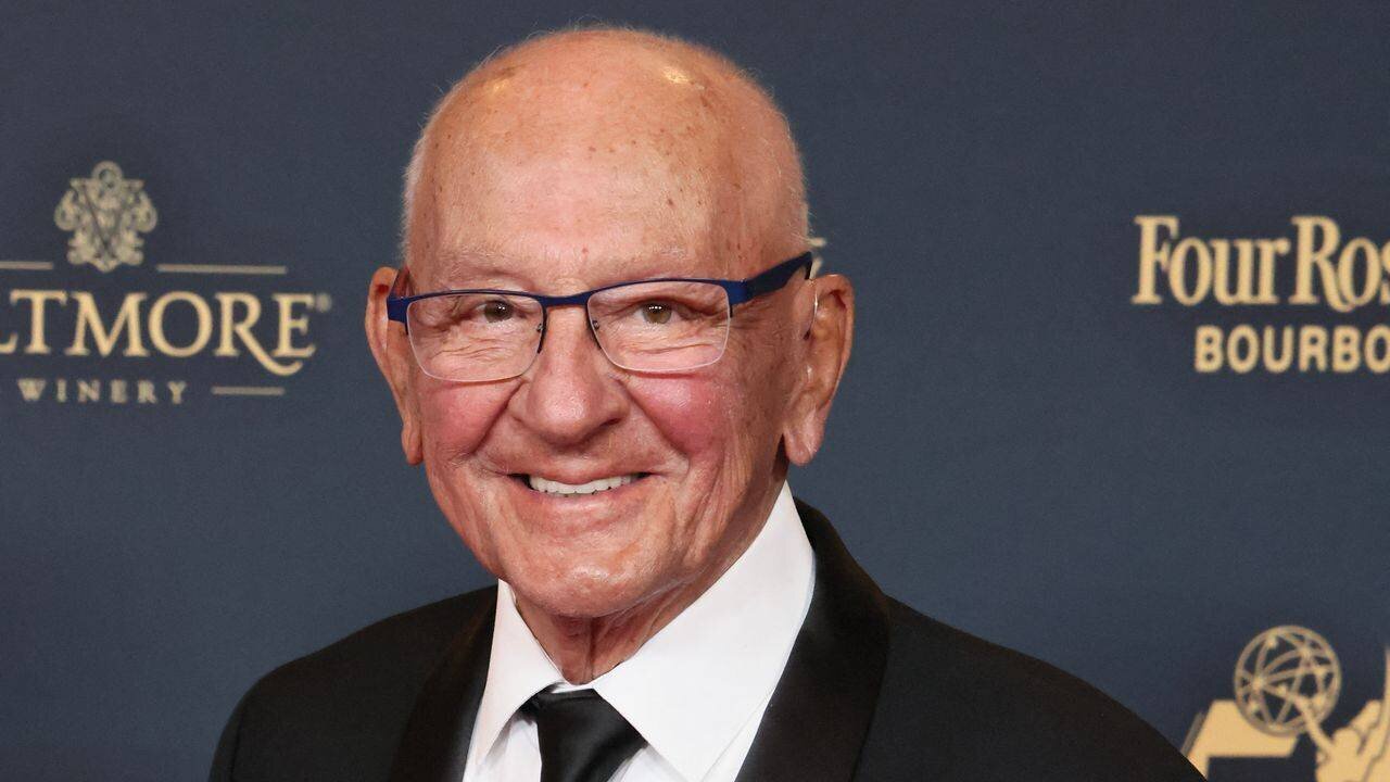 Portrait officiel de Frank Caprio lors d’une apparition