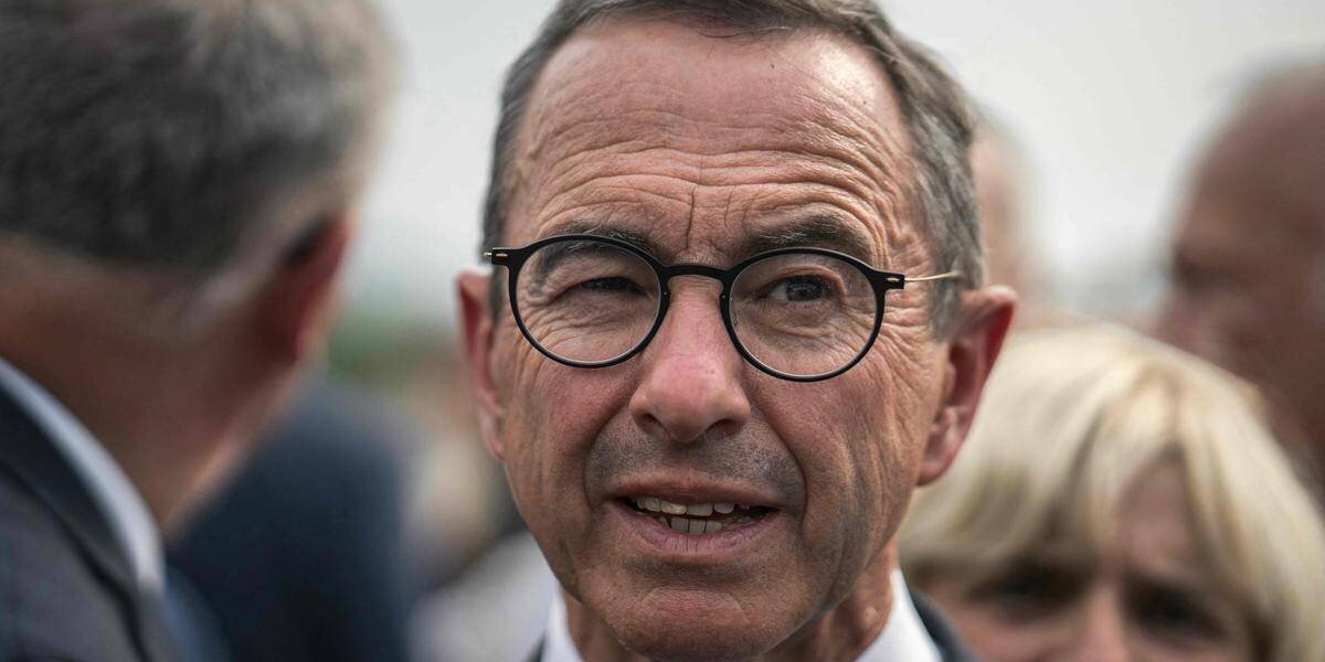 Bruno Retailleau lors d'une visite en Martinique et Guadeloupe