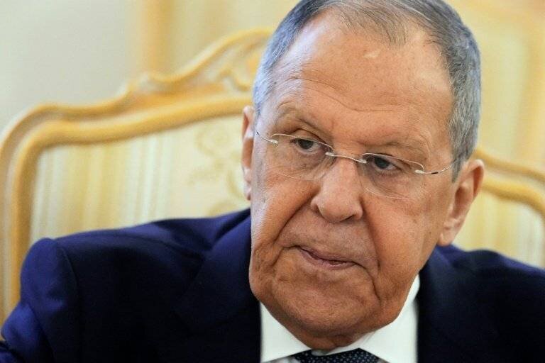Lavrov lors d'une déclaration sur une rencontre Zelensky-Poutine