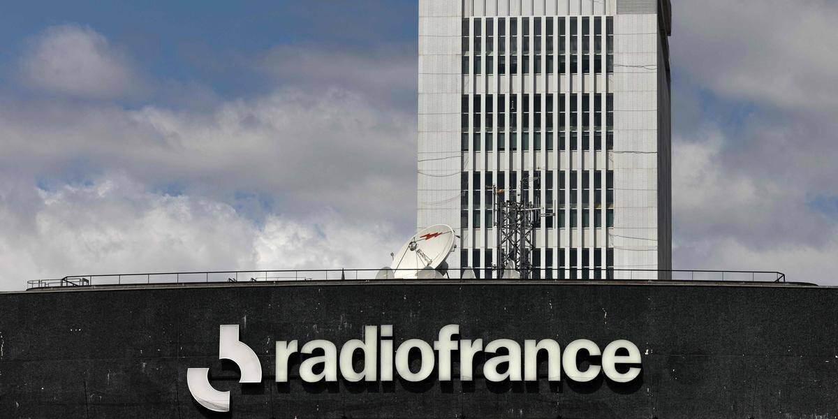 Studio de radio et movement syndical chez Radio France