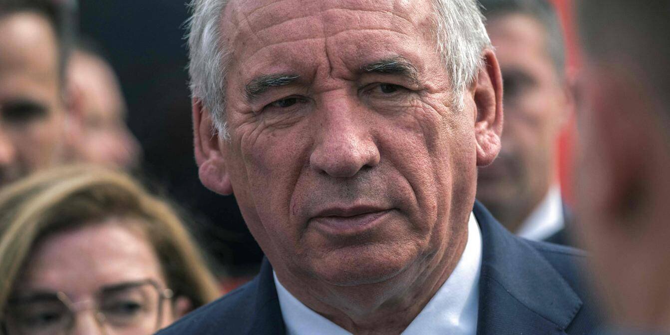 Contexte politique et rentr e9e en cours (Le Monde)