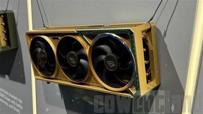 Détail or et turquoise sur la carte