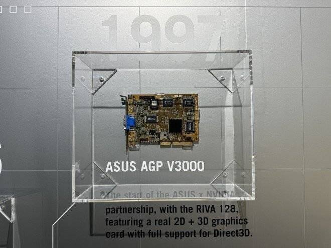 Cartes graphiques ASUS rétrospective visuelle