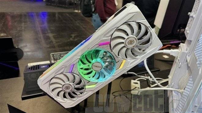 ASRock RX 9070 XT Taichi White vue de face