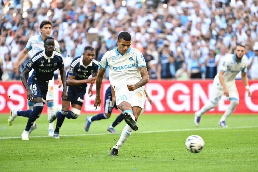 Mason Greenwood transformant un penalty