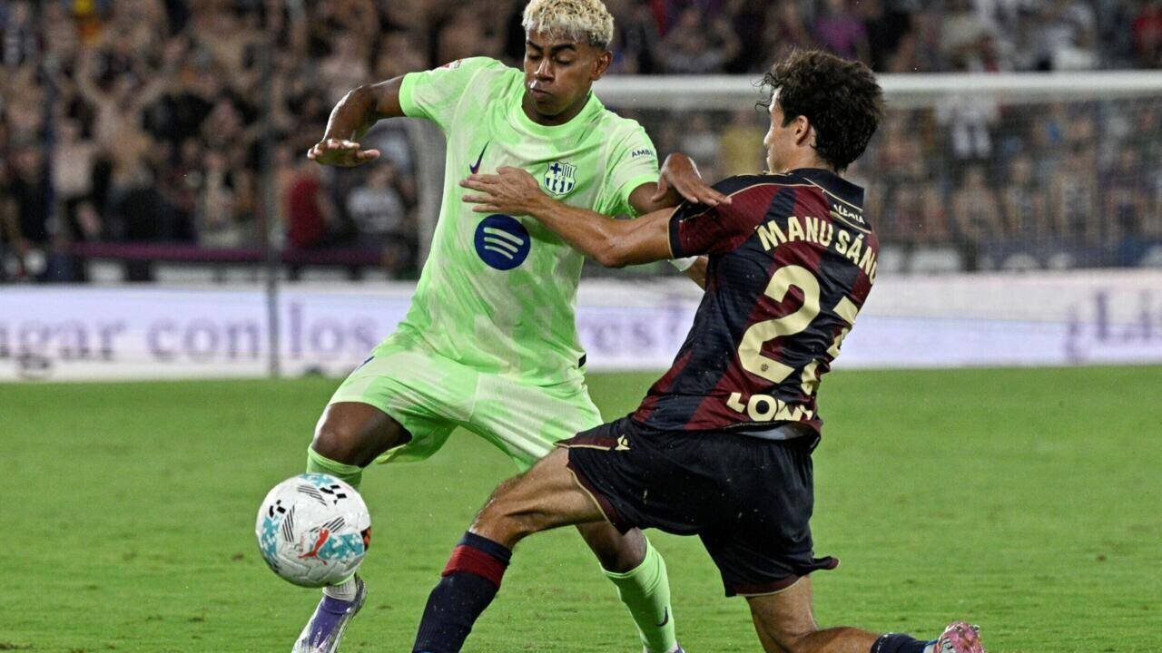 Lamine Yamal duel défenseur Levante à Valence