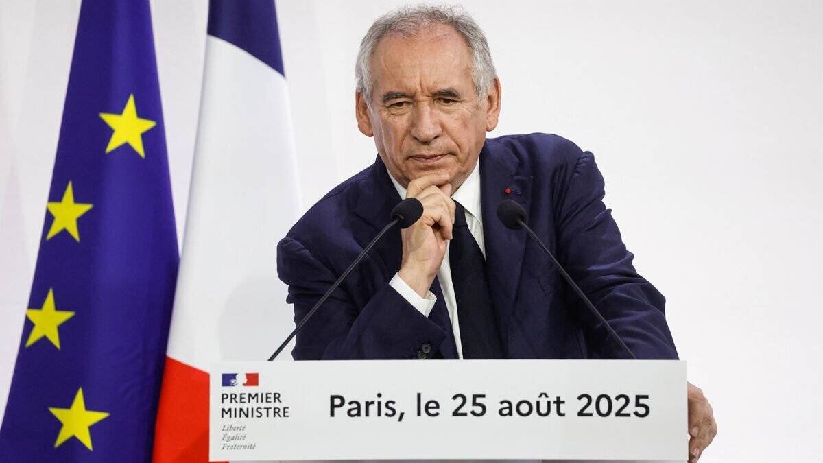 Bayrou lors d'un petit-déjeuner politique à Matignon