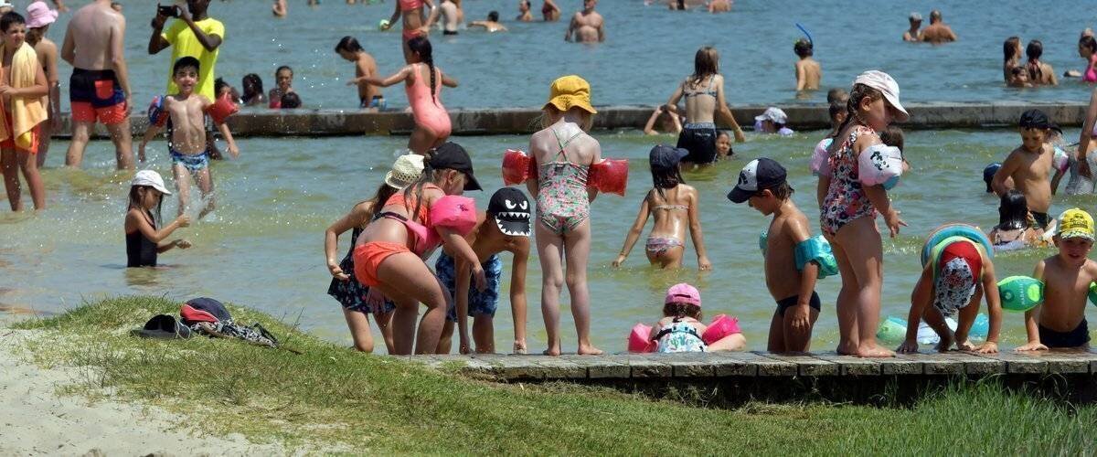 Lac de Casteljaloux: zone de baignade et environs