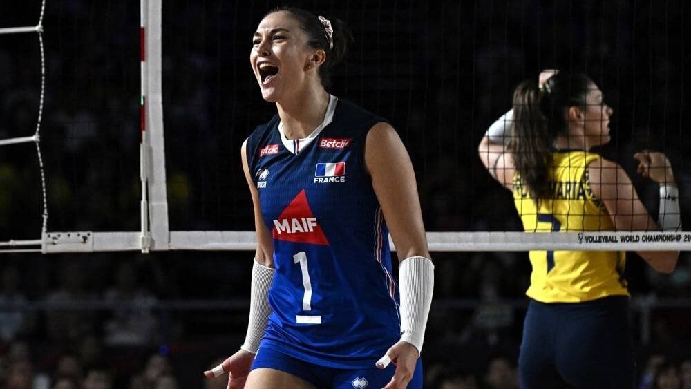 Helena Cazaute et les Bleues jubilent apr
s qualification