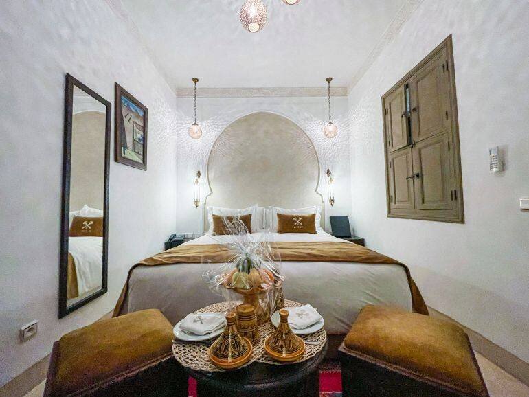 Vue d'un établissement hôtelier à Marrakech