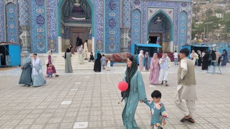Femmes afghanes dans un espace public à Kaboul