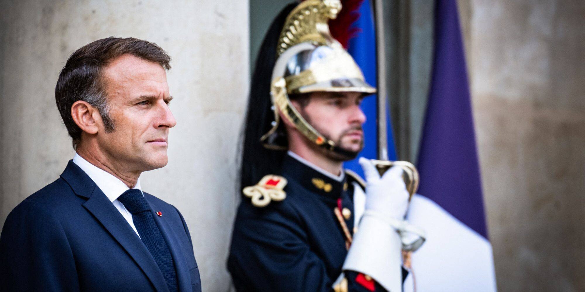Emmanuel Macron et François Bayrou lors d'une allocution politique