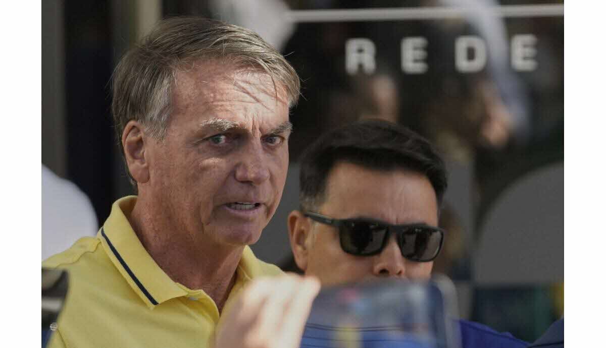Couverture médiatique du renforcement de la surveillance de Bolsonaro