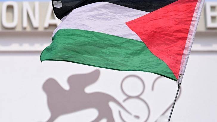 Manifestation pro-palestinienne au Palazzo del Cinema