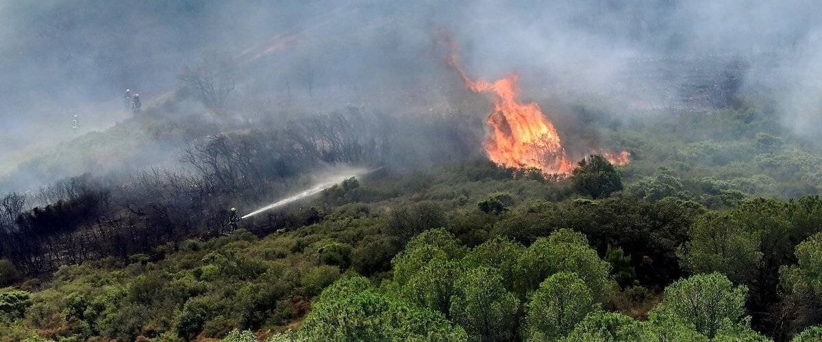 Vue générale des opérations contre l'incendie des Corbières