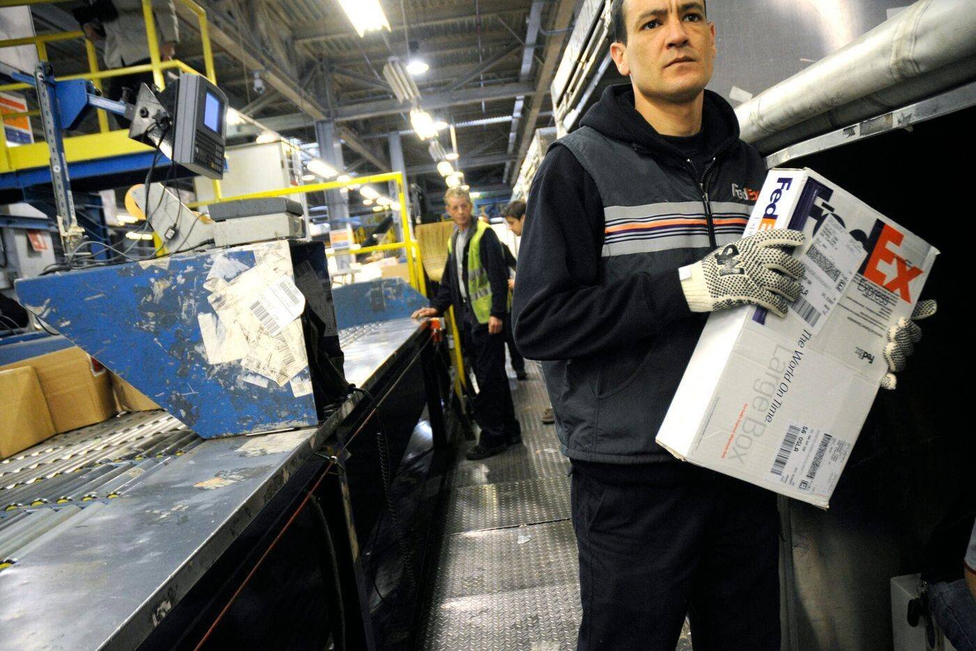 Illustration d’envois de colis postaux internationaux