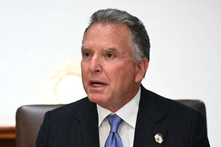 Steve Witkoff prend la parole lors d'une réunion au Cabinet de la Maison-Blanche.