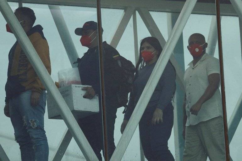 Arrivée de migrants vénézuéliens expulsés des États-Unis à l'aéroport international Simon Bolivar, avril 2025.