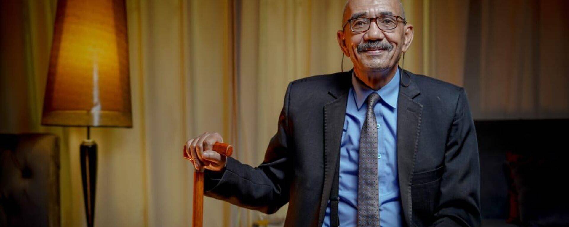 Responsable du mouvement 'Tasis' lors d'une réunion