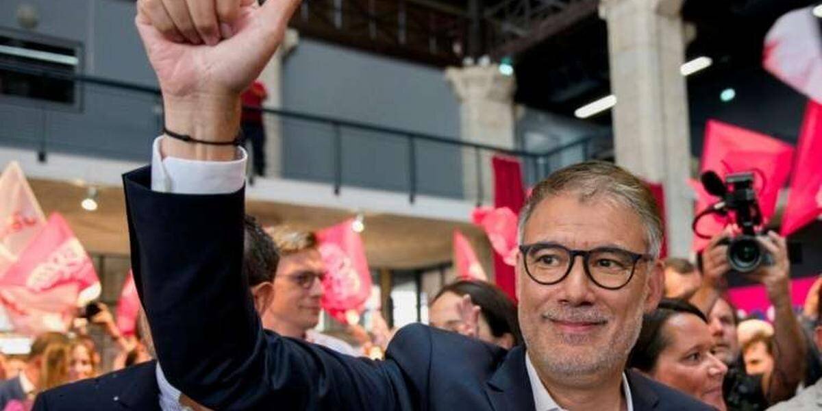 Boris Vallaud présente le budget du PS lors des universités d'été