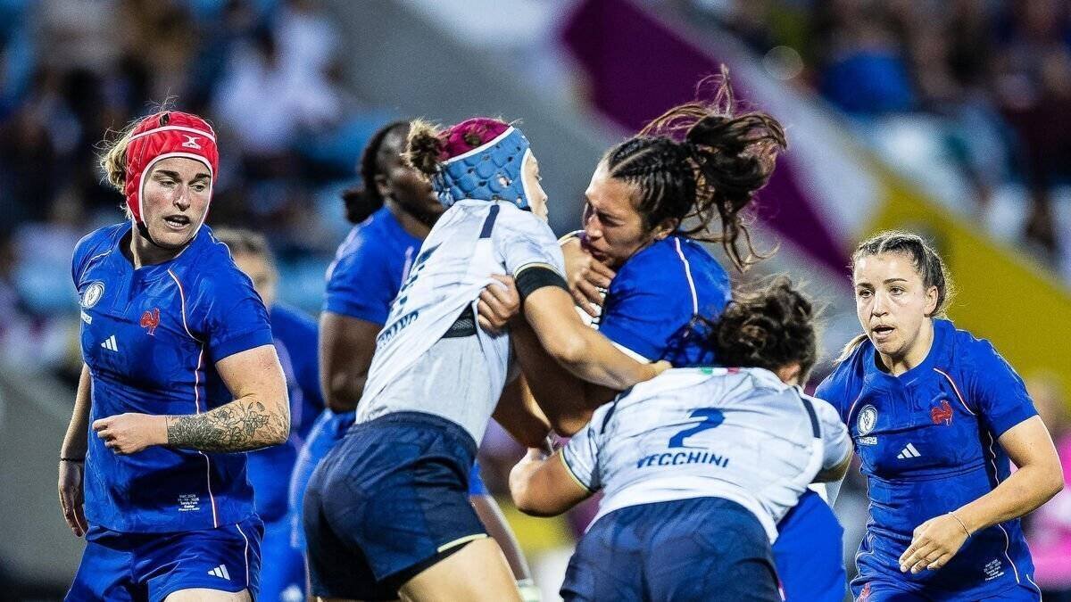 Vue d'ensemble de France-Brésil en rugby féminin à Exeter