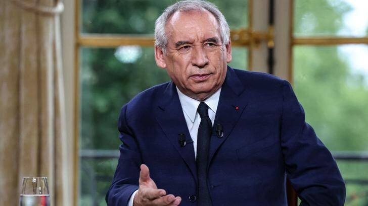 François Bayrou interviewé à Matignon