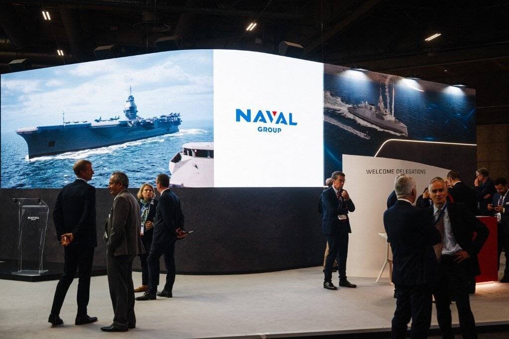 Vue générale d une frégate Type 26 et de son environnement maritime