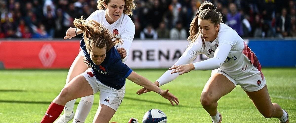 Bleues du rugby féminin en action à Exeter