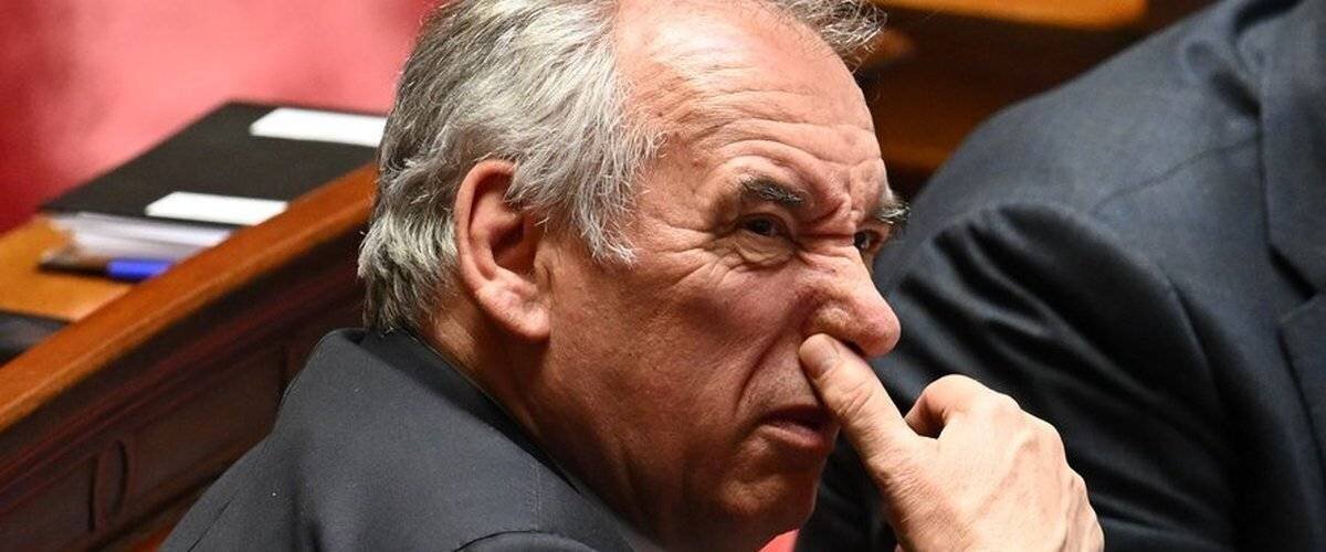 H F4tel de ville de Pau et chantier