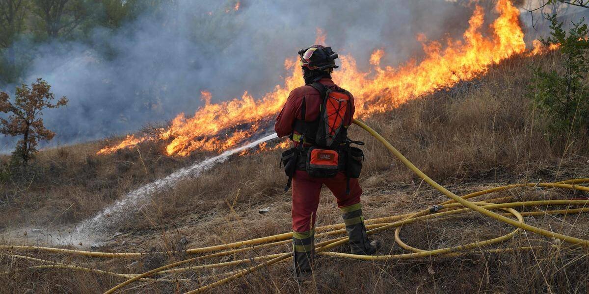 Incendies en Espagne vue aérienne en août 2025
