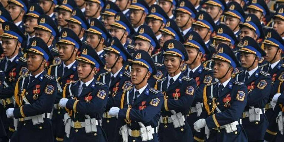 Vue d’ensemble du défilé vietnamien à Hanoi