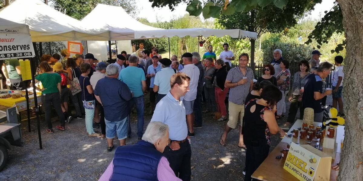 Vue du jardin-verger du CLAB en Béarn