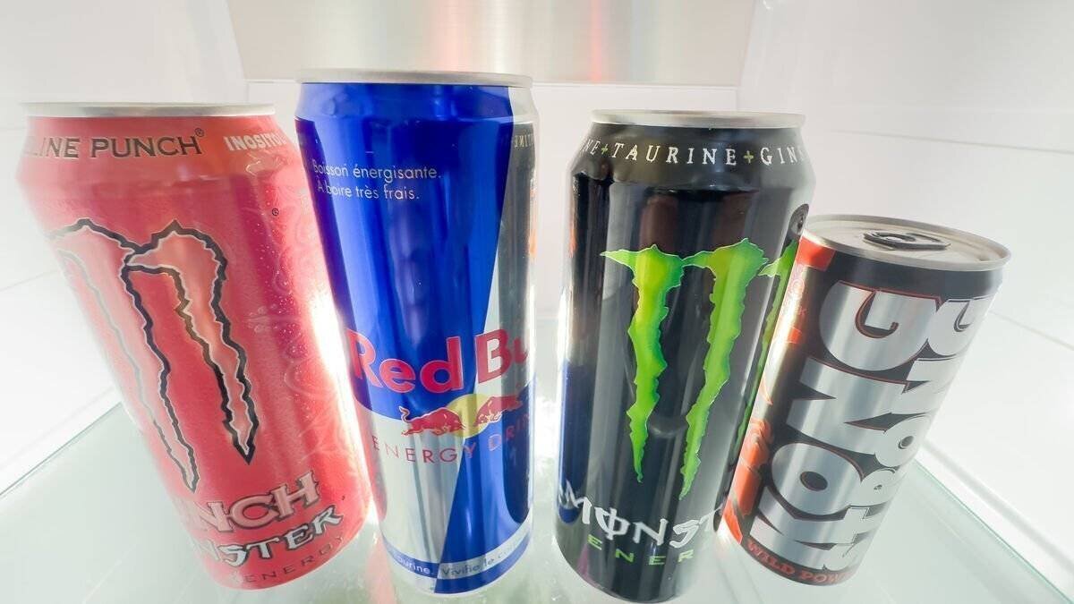 Jeunes consommateurs de boissons énergisantes et débats publics