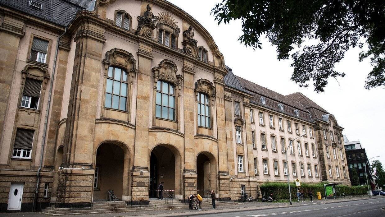 Façade du Landgericht Mönchengladbach, tribunal allemand
