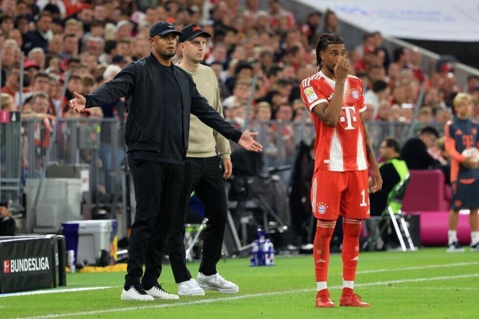 Olise sous le maillot du Bayern face à Leipzig